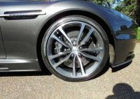 ASTON MARTIN DBS